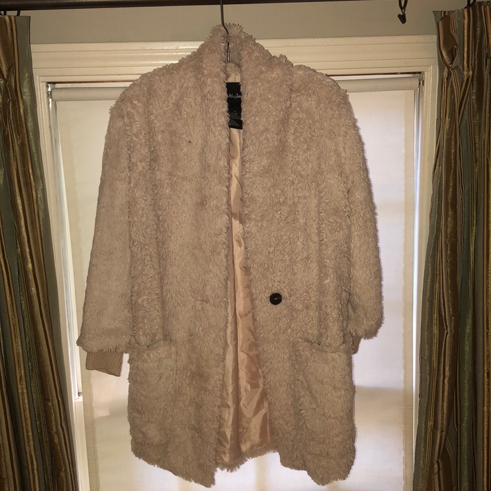 Fuzzy lined cardigan with button in the front